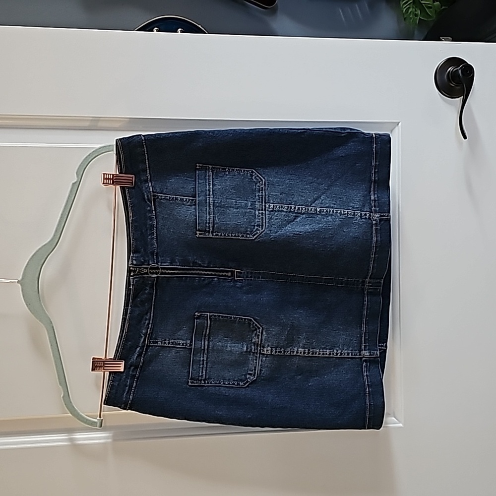 JEAN MINI SKIRT LKE NEW ADORABLE!